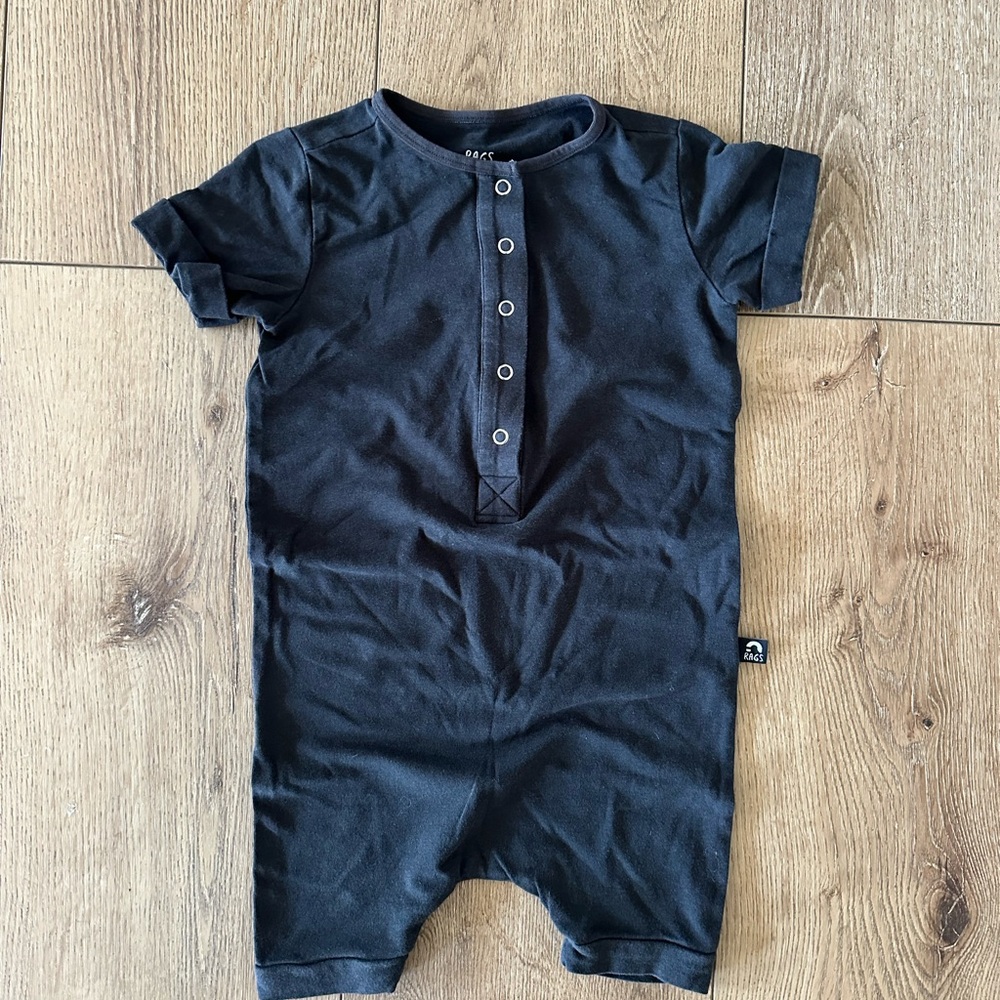 RAGS Black Short Sleeve Button-Up Shorts Romper Size 3/4